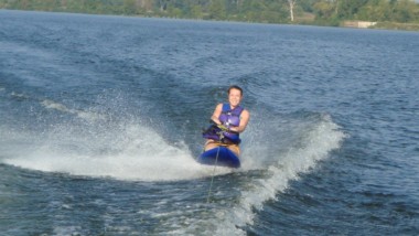 Expert Tips on How to Get Up on a Kneeboard